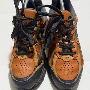 New Balance 2002RWM Hiking Pack Sneakers Mens size 8.5